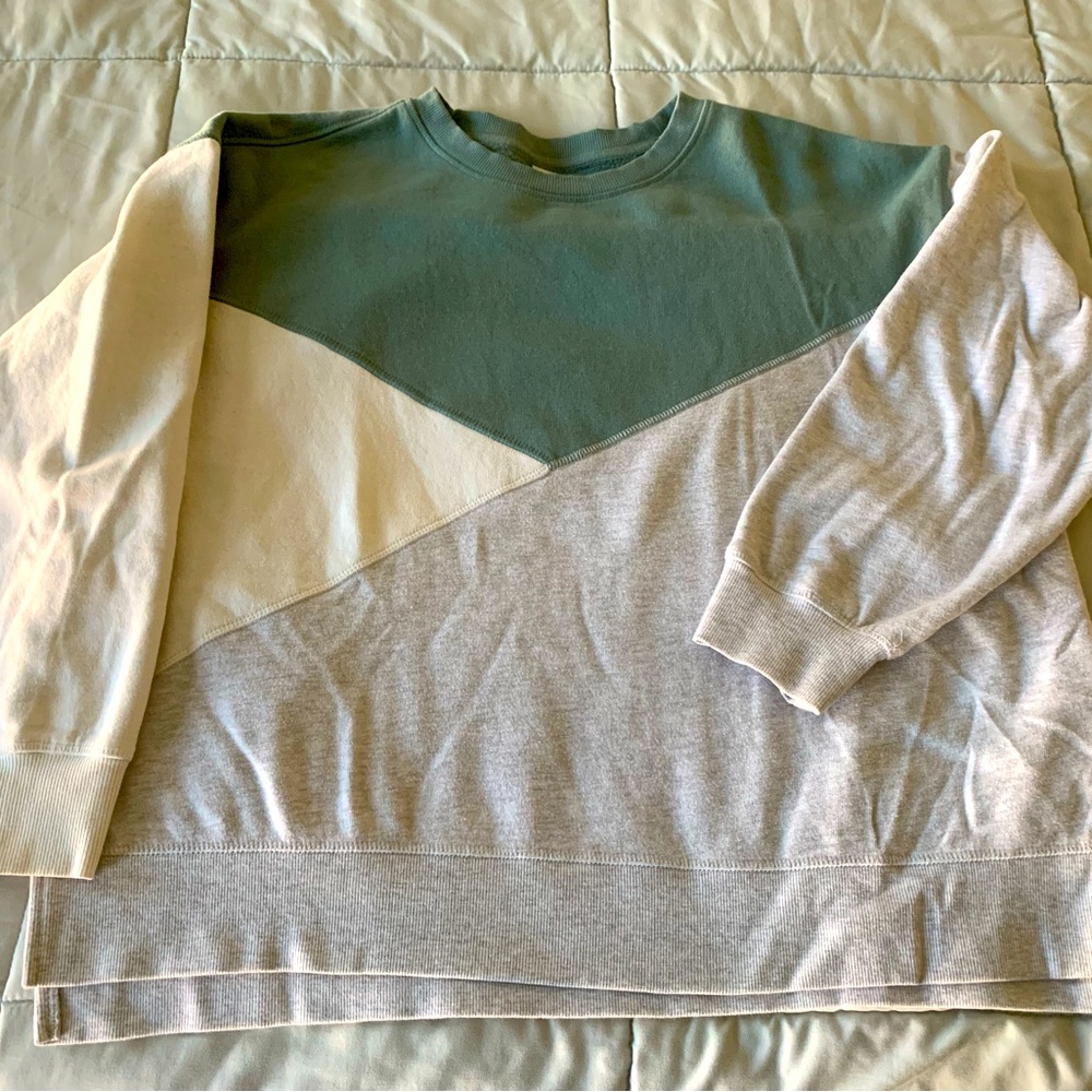 GreenTea Colorblock Sweatshirt - Green, White, Gray